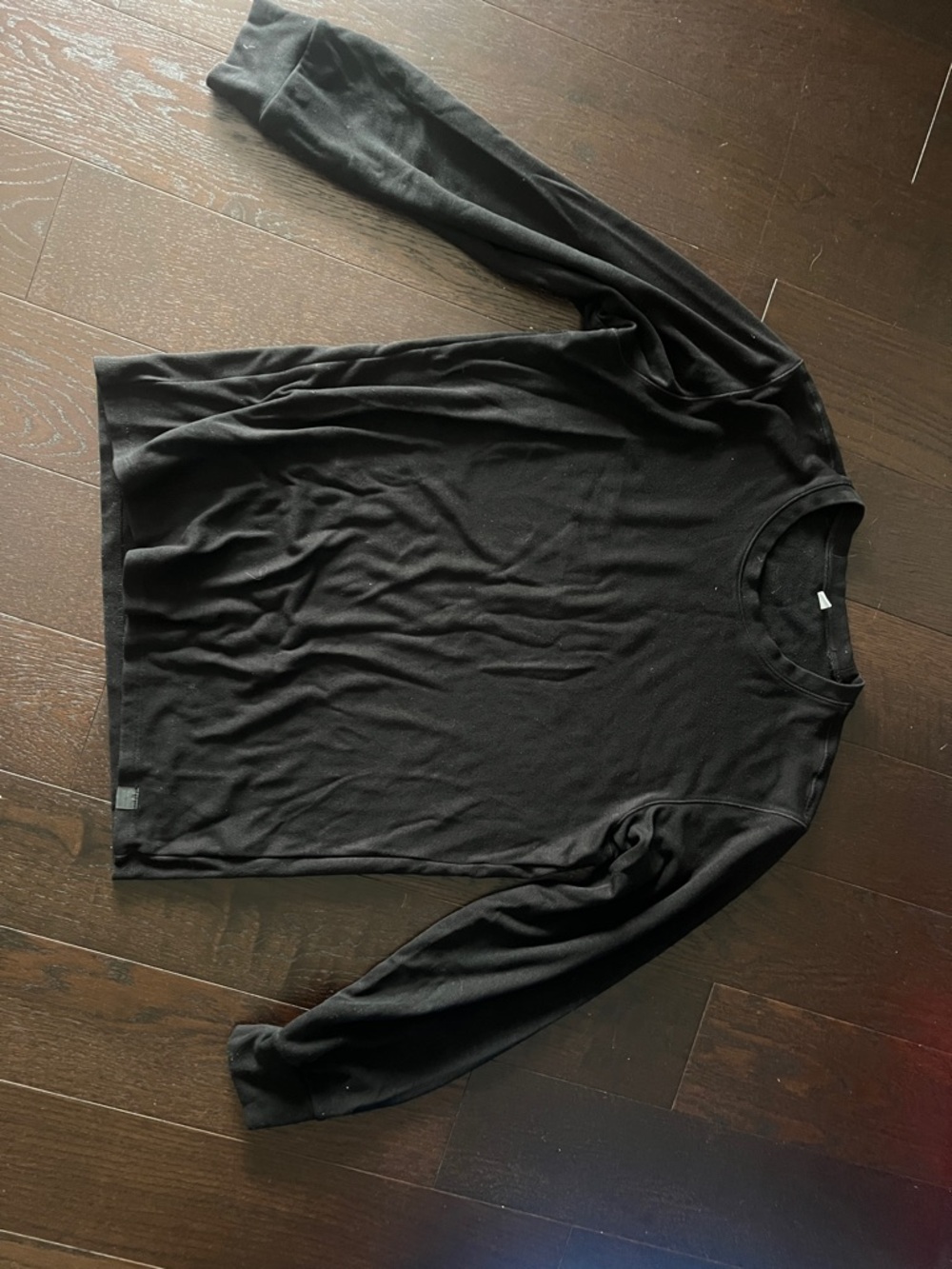 Uniqlo Men's Black Long-Sleeve Crewneck Tee - HEATTECH